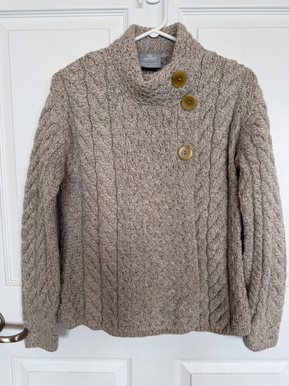 Aran Woollen Mills Cable Knit Cardigan Sweater Soft Merino Wool Buttons at neck